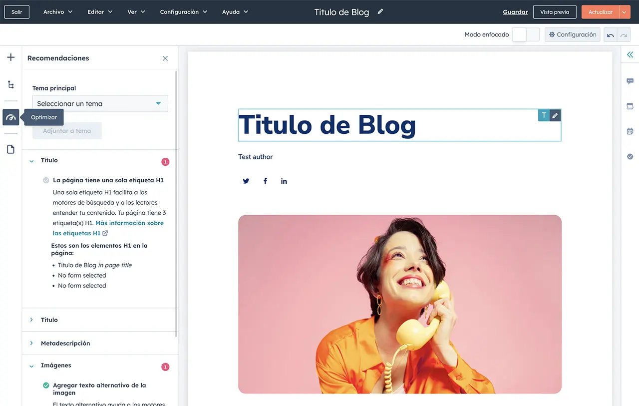 Panel de recomendaciones de SEO en el creador de blogs de HubSpot